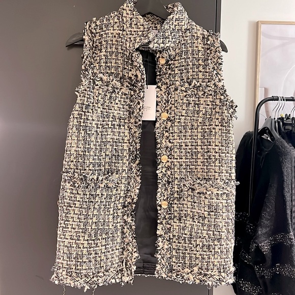 08 POSH LIVE PARIS Tweed Tassel Trim Button-Up Vest/Jacket - Picture 2 of 2